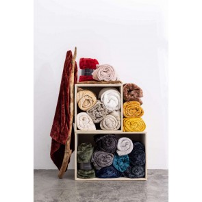 THROW VIVARAISE TENDER CARAMEL 150×200 100% POLYESTER 2