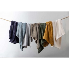 THROW VIVARAISE MICHKA MARINE 180×220 100% MICROFIBRE 2