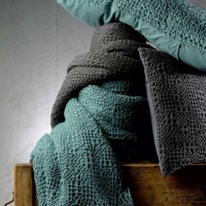 THROW VIVARAISE TANA PRUSSE 140X200 100% COTTON 2