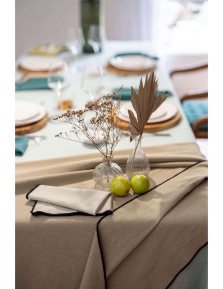 ΤΡΑΠΕΖΟΜΑΝΤΗΛΟ WINKLER GRACE CAMEL 140x140 100% ΒΑΜΒΑΚΙ