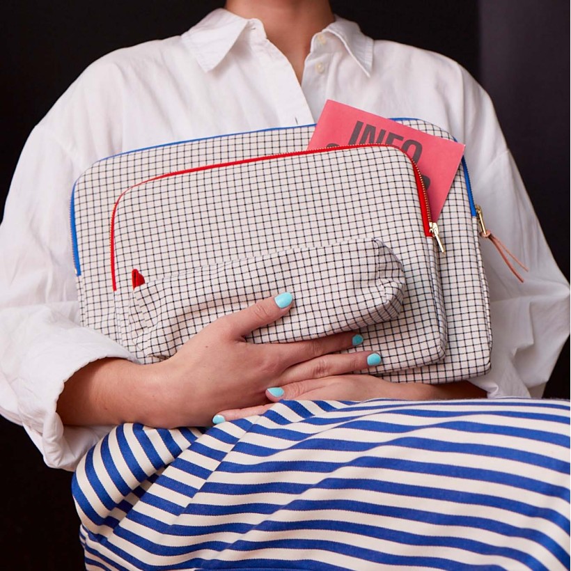 TABLET CASE STYLO ROUGE 26x19 ORGANIC...