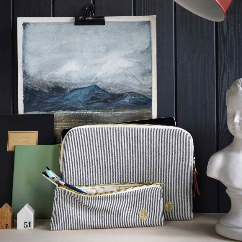 TABLET CASE FINETTE CAVIAR 26x19...