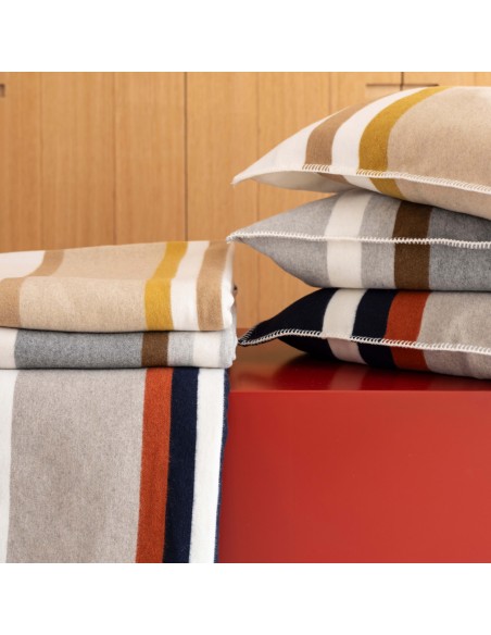 CUSHION VIVARAISE GIOIA IVOIRE 40X65 18%WOOL 42%ACRYLIQUE 30%POLYESTER 10%COTTON